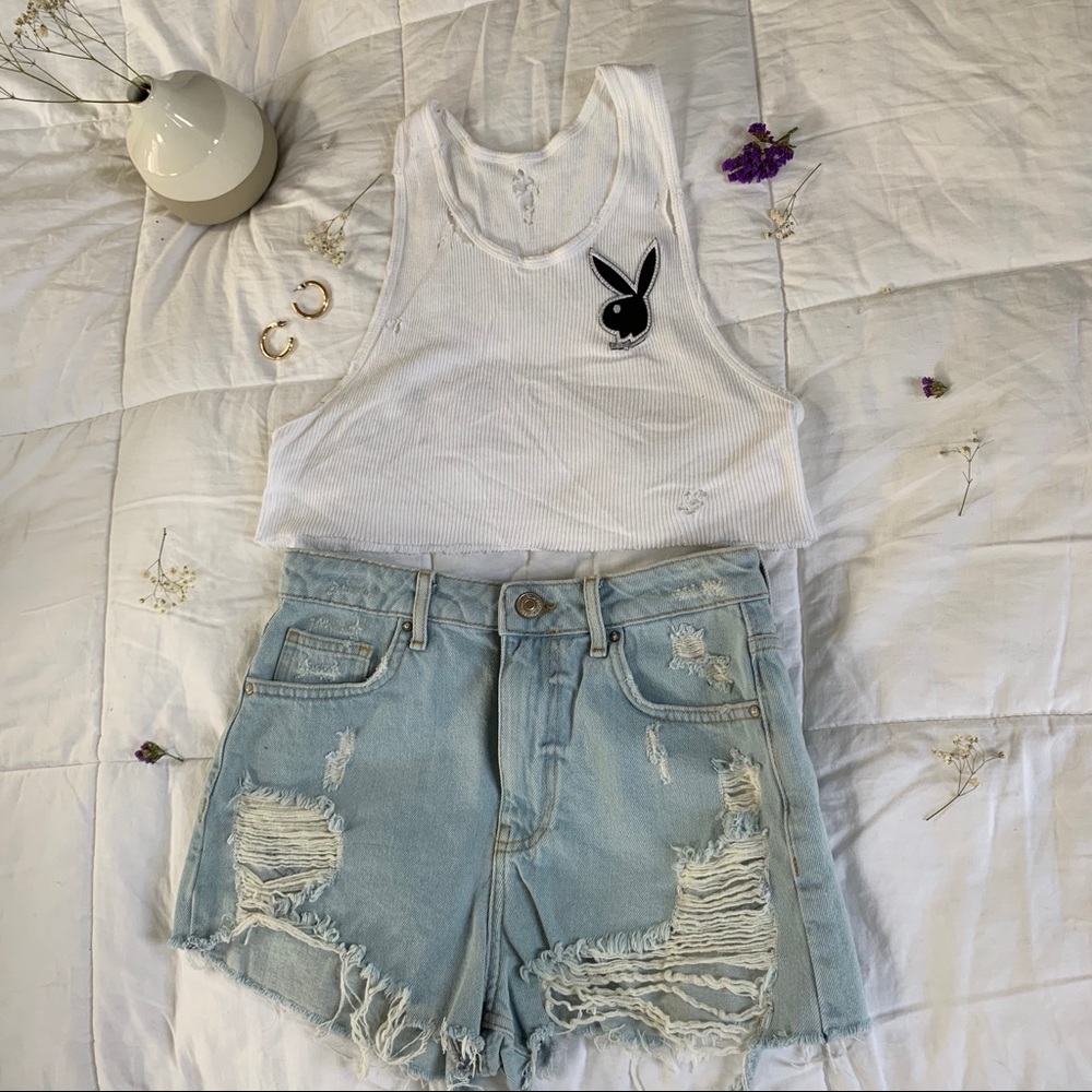 Who needs a staple pair of sexy shorts?? 🩳🙋🏻‍♀️